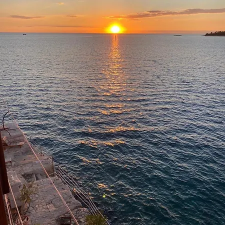 In Mit Terrasse Und Meerblick * Rovinj