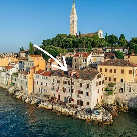 In Mit Terrasse Und Meerblick Apartment Rovinj