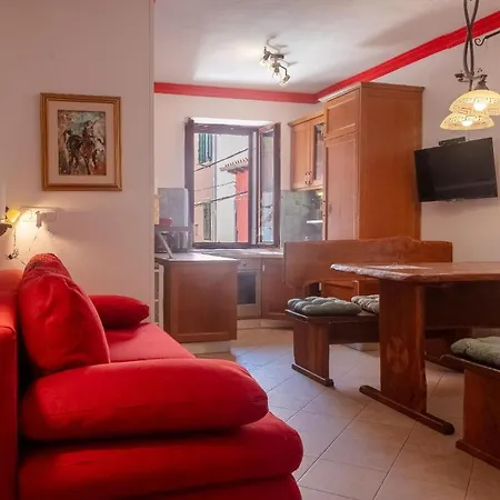 In Mit Terrasse Und Meerblick Apartment Rovinj