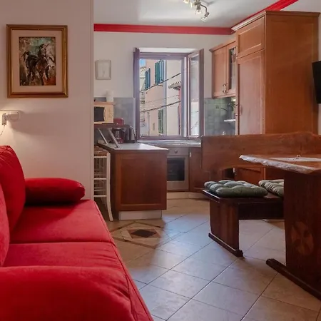 In Mit Terrasse Und Meerblick Apartment Rovinj
